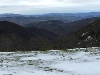 Ancares, Three Bishops Peak  by E. V. Pita (2015)  http://evpita.blogspot.com/2016/01/ancares-three-bishops-peak-los-ancares.html   Los Ancares, pico 3 obispos   por E. V. Pita (2015)   Os Ancares, cumio dos Tres Bispos  http://evpita.blogspot.com/2016/01/ancares-three-bishops-peak-los-ancares.html