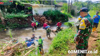 Evakuasi Pohon Tumbang, Gerak Cepat Satgas Sektor 22 Sub 07 Sebagai Bentuk Pelayanan Masyarakat