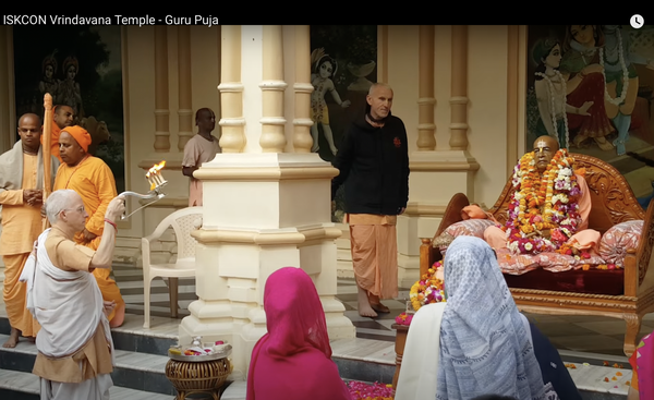 Srila Prabhupada's Guru Puja in Vrindavan