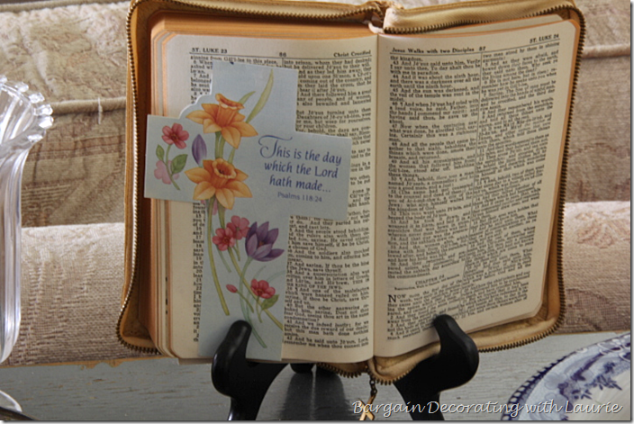 OPEN BIBLE FOR  EASTER