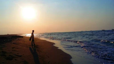 foto sunset di pantai tirang semarang