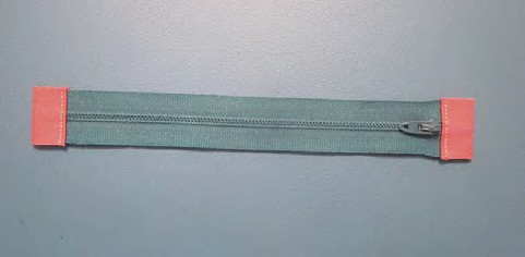 Half-Square Triangle Zipper Pouch Tutorial