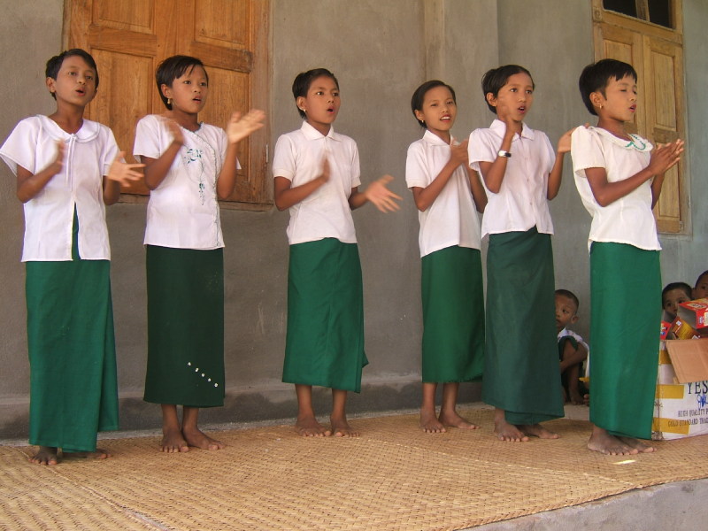 Cun Baju Uniform Sekolah  di Negara Asia Tenggara