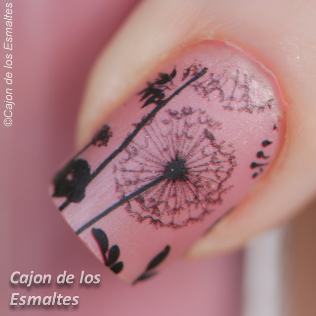 Uñas decoradas - Diente de león 