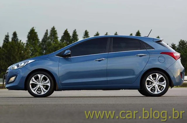 Novo Hyundai i30 2012 - de lateral