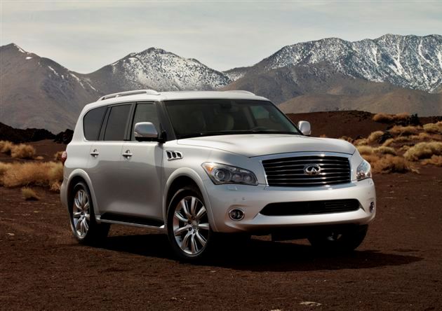 Silver 2012 Infiniti QX56 with Sierra Nevada mountains in background