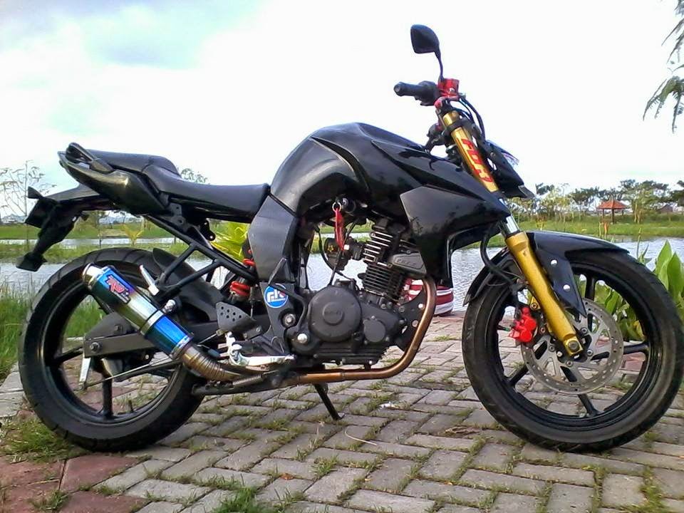 Yamaha Byson Modif Tangki Standar Dengan Berbagai Sayap