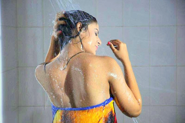 anuhya reddy wet  back