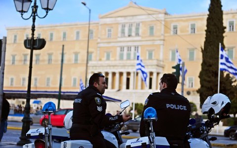 Πρωτοφανή μέτρα και επιφυλακή για τις παρελάσεις