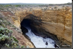 Great Ocean Road - Loch Ard Gorge Thunder Cave and Broken Head