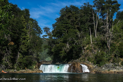 Mark Taylor, coming out of the jungle, kayak whereisbaer.com Chris Baer, Argentina Manso rio blue water kayak