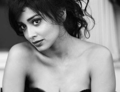 sHRIYA+(2)