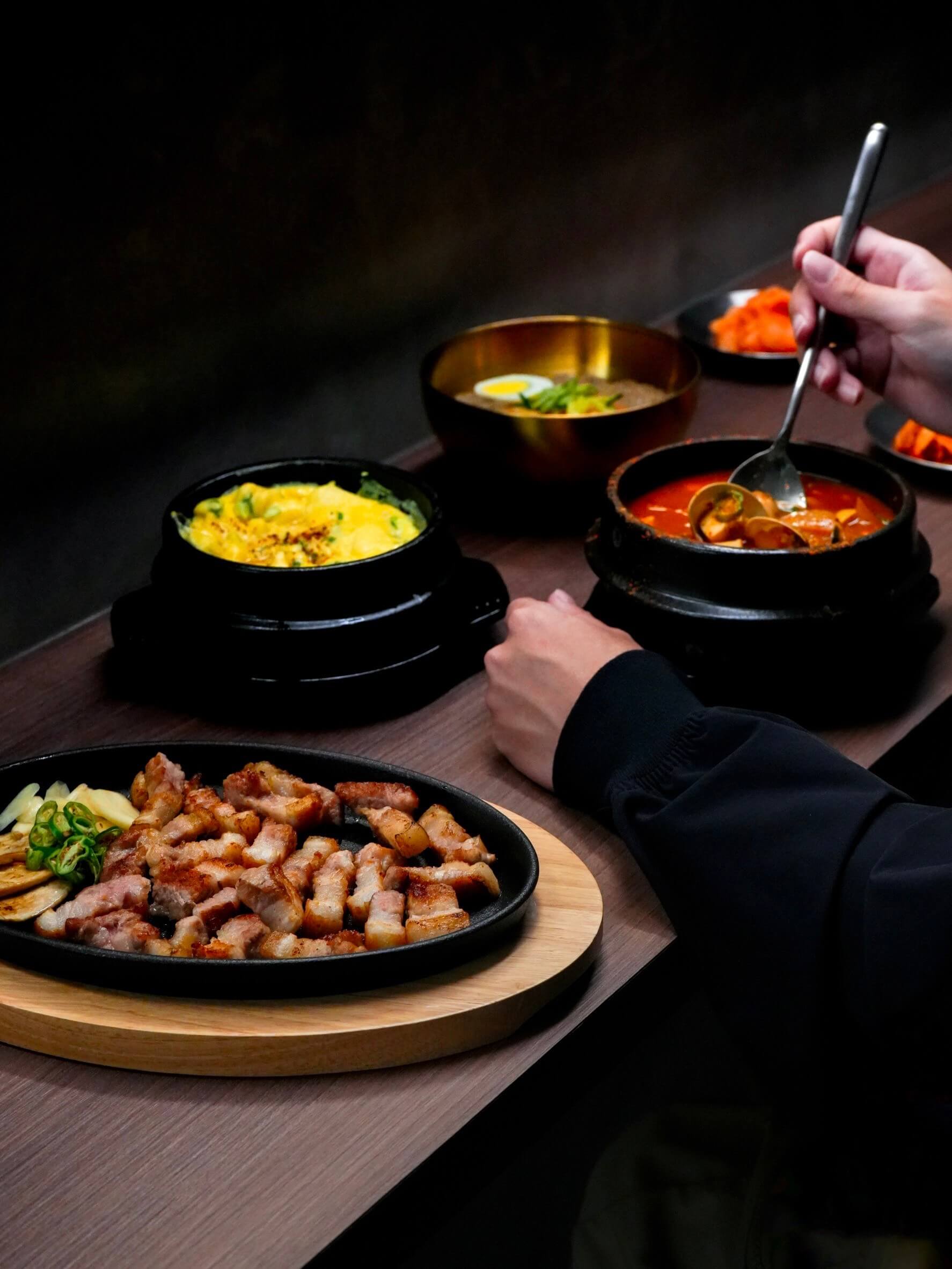 台南新開幕韓式小店【南人燒肉】韓劇裡必吃的烤豬五花以及超夯的韓式料理
