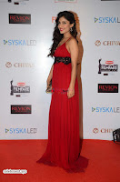 ishita Raj Sharma in Red Gown Stunning Beauty at success party of film sonu ke u ki sweety 011.JPG