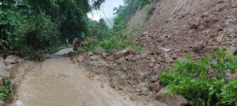 Lluvias ocasionaron derrumbes en la parroquia Estanques de Mérida