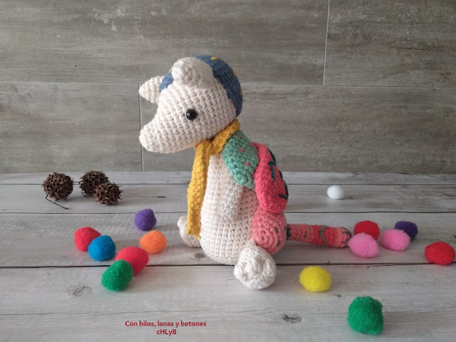 Con hilos, lanas y botones: Ramón el Armadillo amigurumi (patrón de Amour Fou)