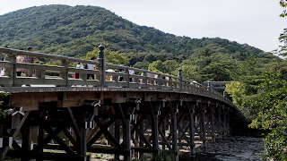 伊勢神宮の五十鈴川