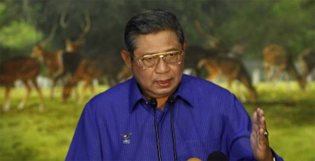 Susilo Bambang Yudhoyono, antara Bapak Demokrasi versus Bapak Pengkhianat Demokrasi