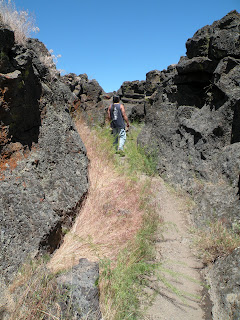 Lava Beds National Monument, hiking Captain Jack's Stronghold