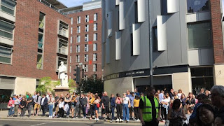 McCartney plays secret gig in Liverpool