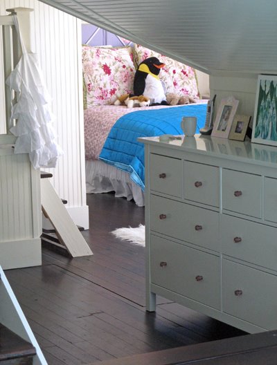 Dresser  on India Rose Laundry Bag Is From Rianrae   And The Hemnes Dresser