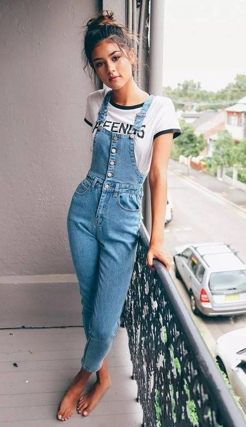 outfit of the day | denim jumpsuit + printed tee