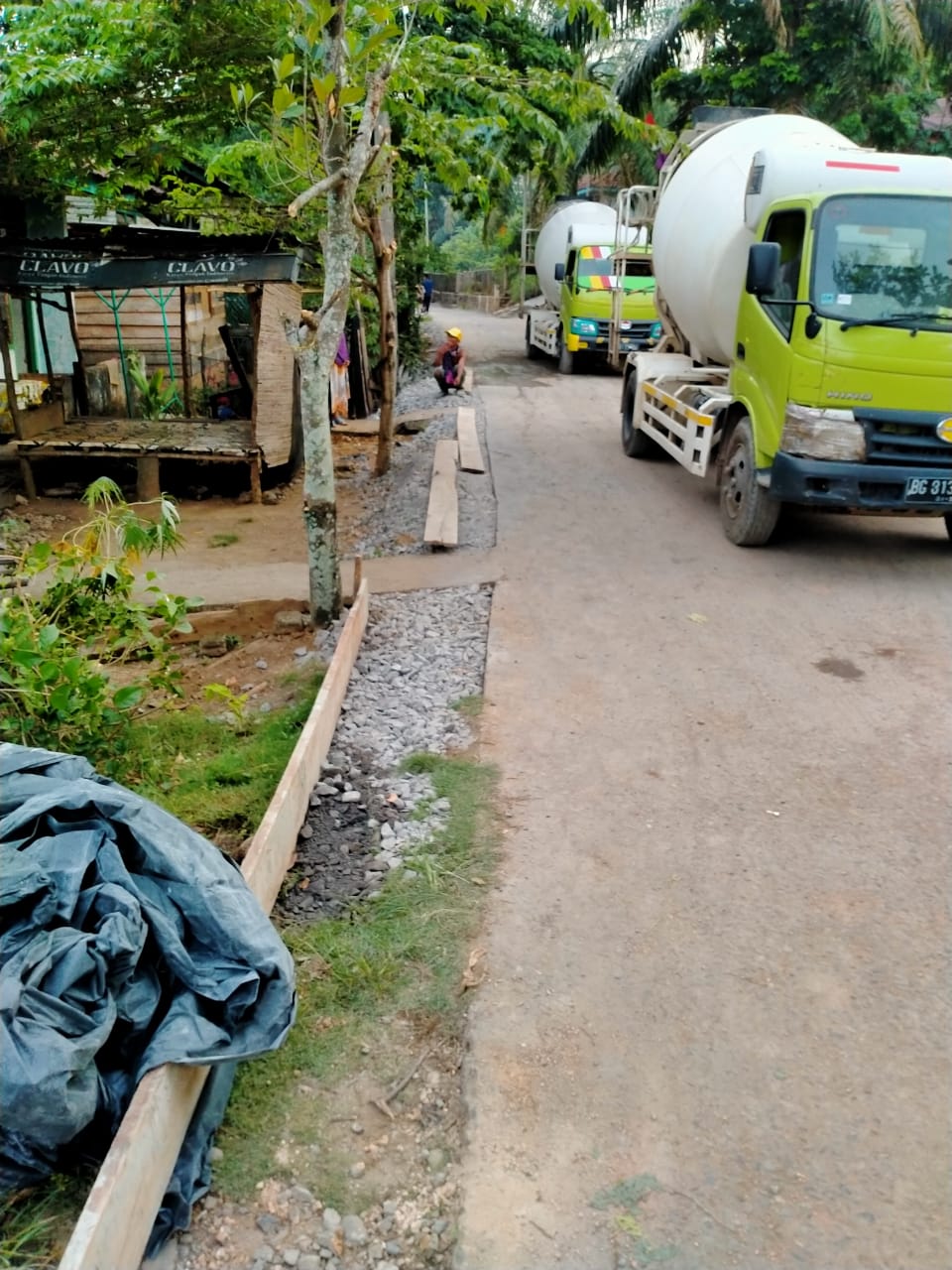 OTT KPK DI MUARA ENIM DIDUGA TIDAK MENYURUTKAN OKNUM MENGERJAKAN PROYEK ASAL JADI