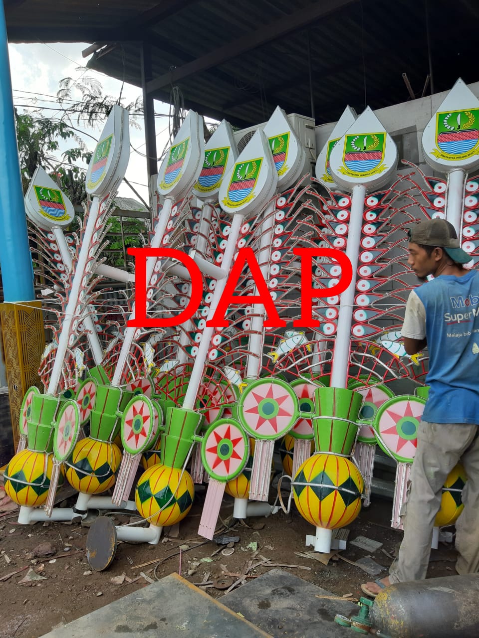 Tiang Lampu Jalan Antik