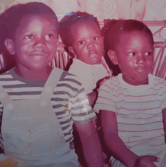  Singer Dr Sid and his brothers recreate their childhood photo forty years after