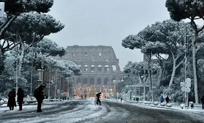 Rome sees rare snowfall as arctic cold front freezes Europe