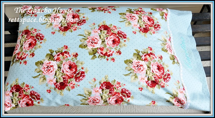 AG doll sheets, pillows & quilt 008 PM