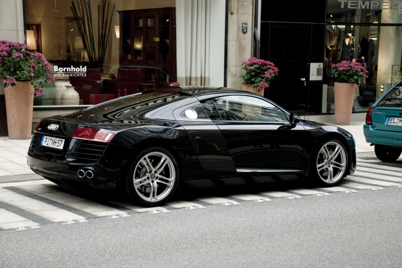 Audi R8 Black