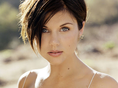 Tiffani Amber Thiessen MODEL WALLPAPER