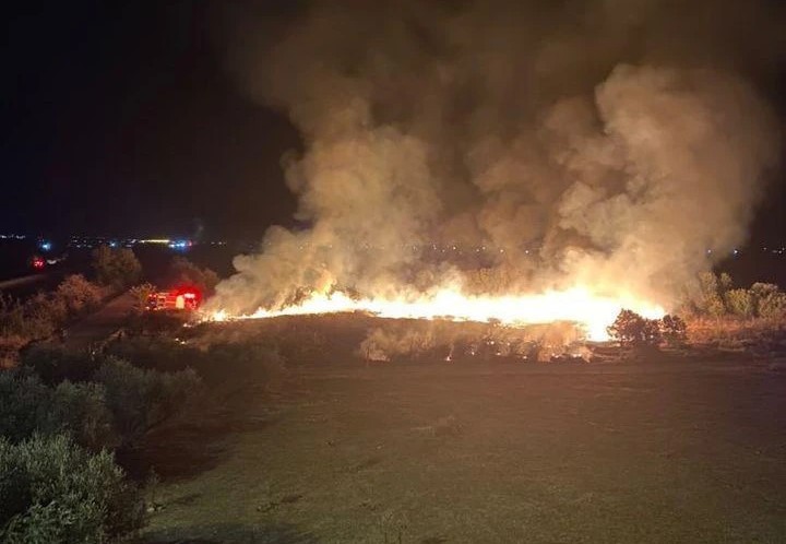 Διομήδεια: Μεγάλη φωτιά κοντά στην αερογέφυρα στην Εγνατία Οδό