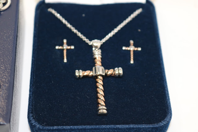 Montana Silversmiths Faith is an Open Book Cross Jewelry Set (JS3035)
