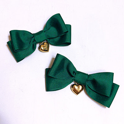 Dark green grosgrain ribbon clips