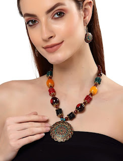 Shining diva Tibetan Pendant Jewellery