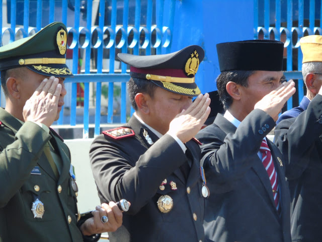 Kodim Karanganyar – Ziarah Dalam Rangka Peringatan Hari Pahlawan ke 74