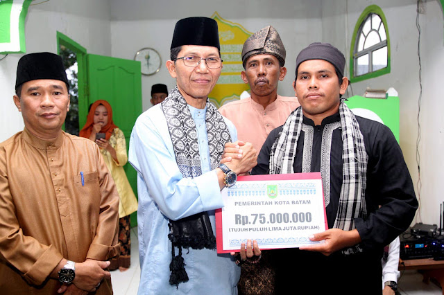 Wakil Walikota Batam Safari Ramadhan di Masjid Ar Rahman Kampung Baru Galang