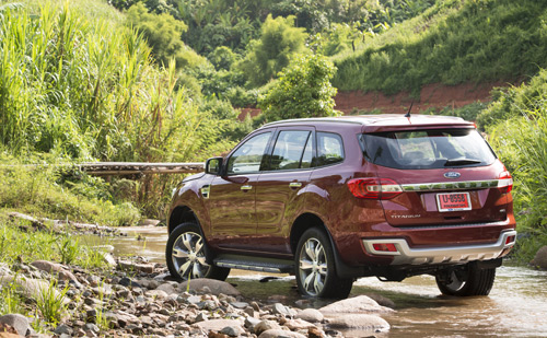 Ford Everest thay đổi toàn diện