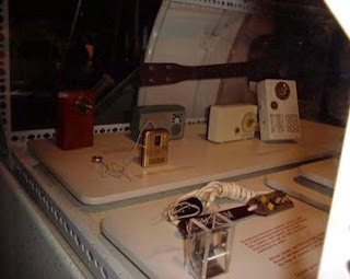 Gambar 2.15 Transistor radio, dari Smithsonian NMAH