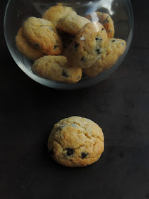 Eggless Chocolate Chips & Oats Cookies