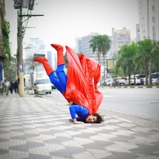 Superman Tidak Bisa Terbang