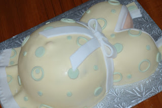 Baby shower cake