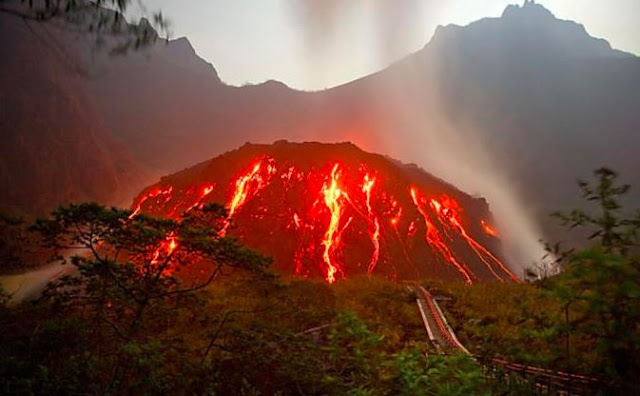 Gunung berapi paling dahsyat