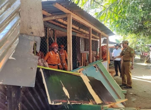 Kecamatan Medan Labuhan Bongkar Lapak Judi dan Narkoba 