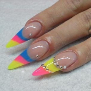 nail_art_rainbow_2_thumb.jpg