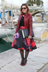 full flower print midi skirt , Moschino notes bag, Fashion and Cookies, fashion blogger