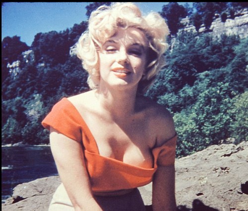 This set of photos is taken during a break from work Marilyn Monroe still