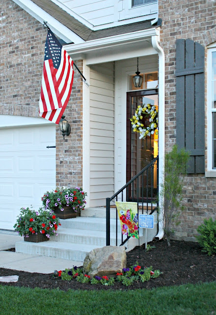 small porch decorating